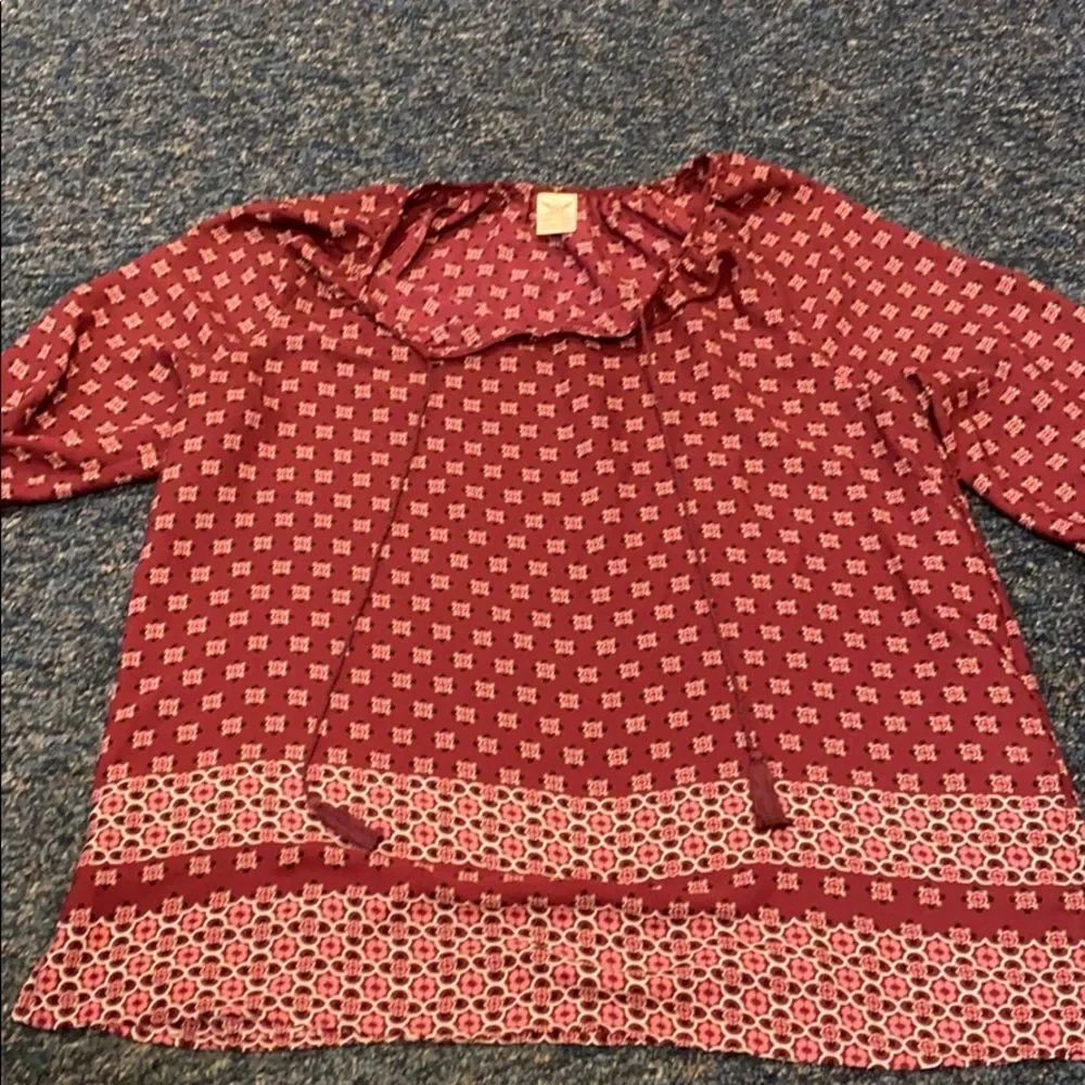 Faded Glory Burgundy Flowy Top sz. L